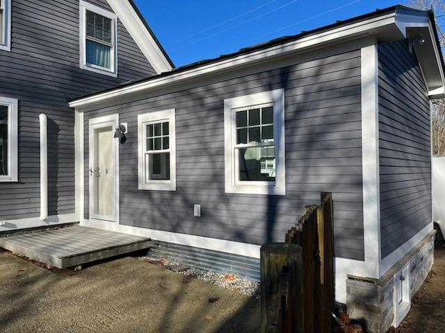 Exeter New Hampshire home addition with entryway